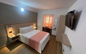 Hotel Cacique Real